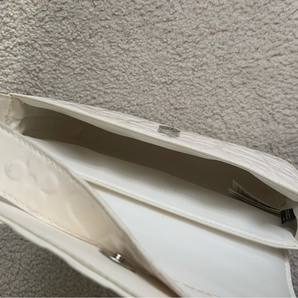 H&M White Patterned Flower Heart Off-White Shoulder Bag - Picture 6 of 9